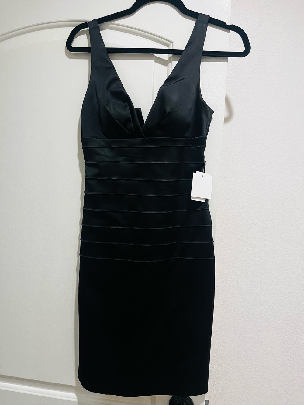 Xscape Black Sleeveless V-Neck Midi Dress